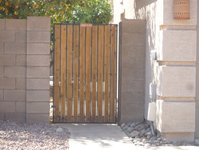 Side entry gate