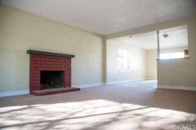 Cozy floor plan, living room opens up to the kitchen! 