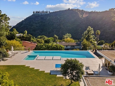 1650 Clear View Dr, Beverly Hills, CA 90210 - photo 2