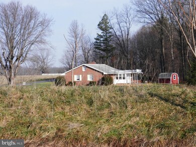 842 Wakemans Grove Rd, Edinburg, VA 22824 - photo 5