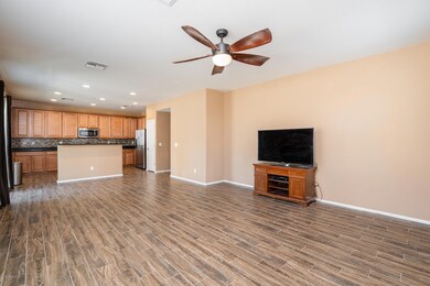 07_Family-Room-02