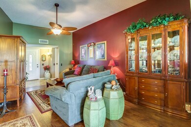 10218 W Highwood Ln, Sun City, AZ 85373 - photo 6