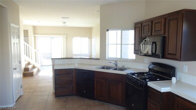 6131 Squilchuck Ct, Las Vegas, NV 89139 - photo 3