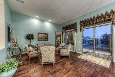 009_Living Room