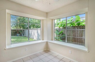 16622 Barcelona Dr, Friendswood, TX 77546 - photo 5