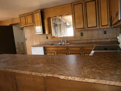 023-308782 Kitchen 2