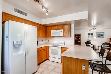 1846 E 39th Ave Apache-large-005-17-Kitc