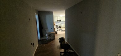 8902 Lanewood Dr, Houston, TX 77016 - photo 4