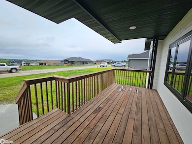 1505 E 10th St, Carroll, IA 51401 - photo 3