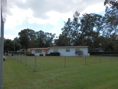 2902 Brackridge Blvd E, Jacksonville, FL 32216 - photo 2