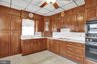 1129 Union St, Reading, PA 19604 - photo 6