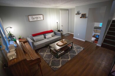 703 Wesfall Ct, Columbus, OH 43228 - photo 2