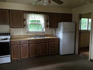 Kitchen. Eat in Kitchen