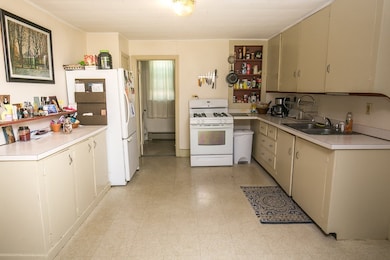 51 Main St, Northampton, MA 01060 - photo 5