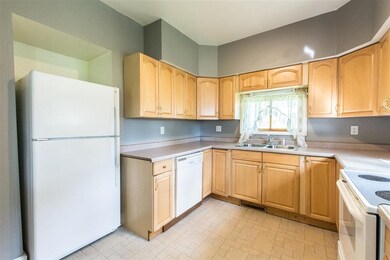 207 W Main St, Hustler, WI 54637 - photo 3