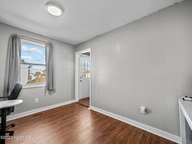 804 Williams St, Jacksonville, NC 28540 - photo 4
