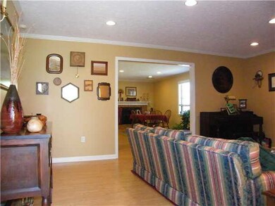 this photo gives an idea of floorplan
