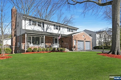 66 Elm St, Englewood Cliffs, NJ 07632 - photo 2