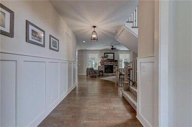 Welcome home! Welcoming entry with contemporary wa