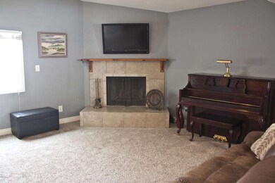 livingroomfireplace