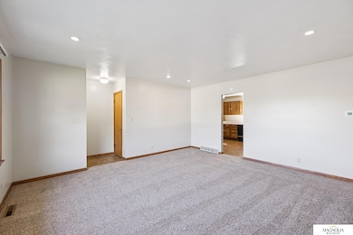 5433 Pioneers Blvd, Lincoln, NE 68506 - photo 6