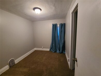 ANOTHER SPACIOUS BEDROOM