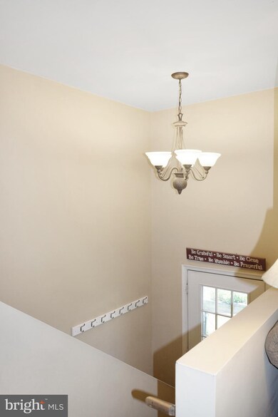 516 Knoxville Rd, Knoxville, MD 21758 - photo 7