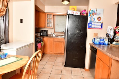 unlisted-address, Milwaukee, WI 53209 - photo 5