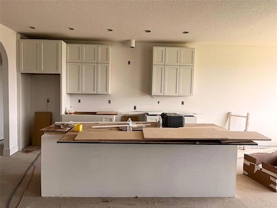 18048 Tanglewood Dr, Clive, IA 50325 - photo 7