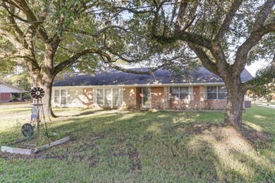 303 Malcom St-3