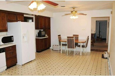 510 Walnut Ave E, Lindenwold, NJ 08021 - photo 3