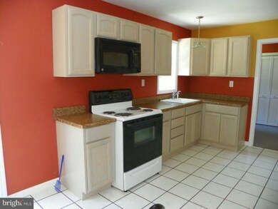 31 Blueberry Ln, Willingboro, NJ 08046 - photo 3