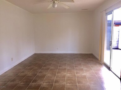 33rd family room