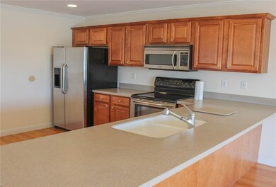 Quality appliances, cabinetry & countertops. Very