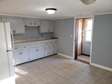 1110 Woodlawn St, Roanoke Rapids, NC 27870 - photo 3