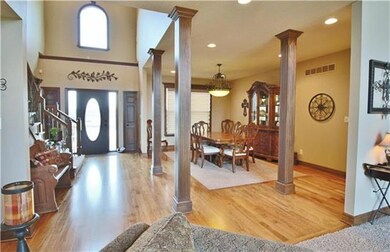 Welcome In! Beautiful 18' tall ceilings and extra 