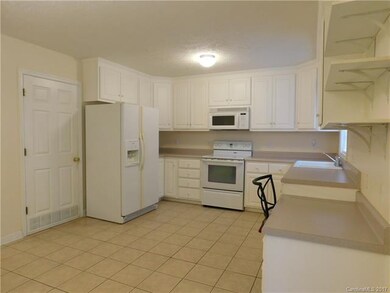 428 Staton Rd, Hendersonville, NC 28739 - photo 3