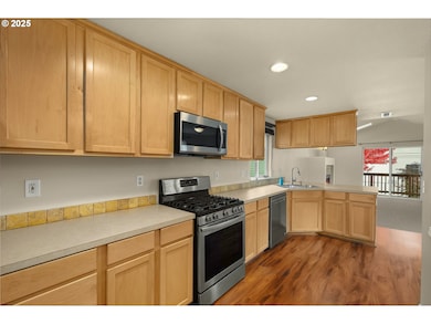 5045 SE 70th Ave, Portland, OR 97206 - photo 7