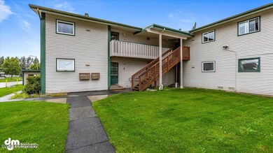 01-Front Exterior_IMG_1841_SSW