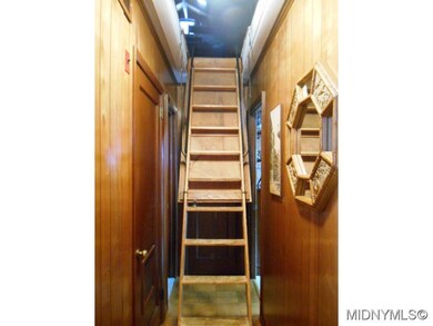 Pull down steps to FULL attic
