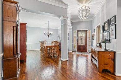 Step inside to light and bright home with many arc