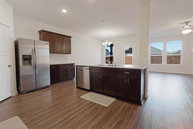 512 Mccoy Dr, van Alstyne, TX 75495 - photo 7