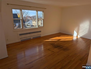 555 Oakdene Ave unit 2, Ridgefield, NJ 07657 - photo 2