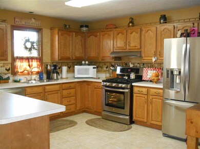 415 Jeri Ct, New Carlisle, IN 46552 - photo 4