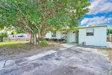 2128 Longwood Rd, West Palm Beach, FL 33409 - photo 3