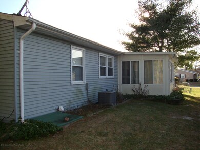 46 S Chestnut Ave, Whiting, NJ 08759 - photo 4