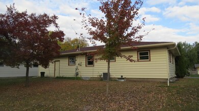 325 16th Ave NE, Jamestown, ND 58401 - photo 3