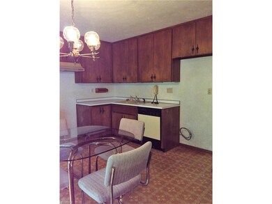 Large Eat In Kitchen