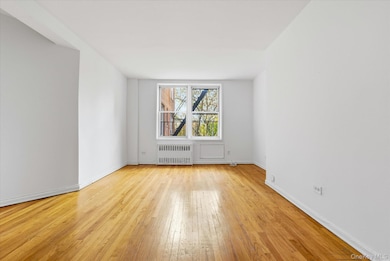 60-11 Broadway unit 4N, Woodside, NY 11377 - photo 3
