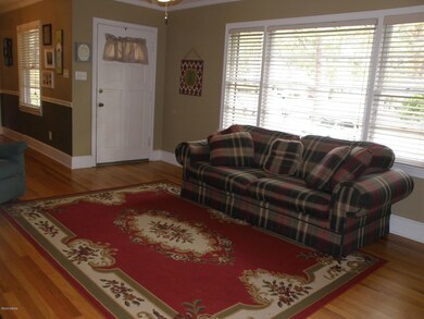 Living Rm, Front door